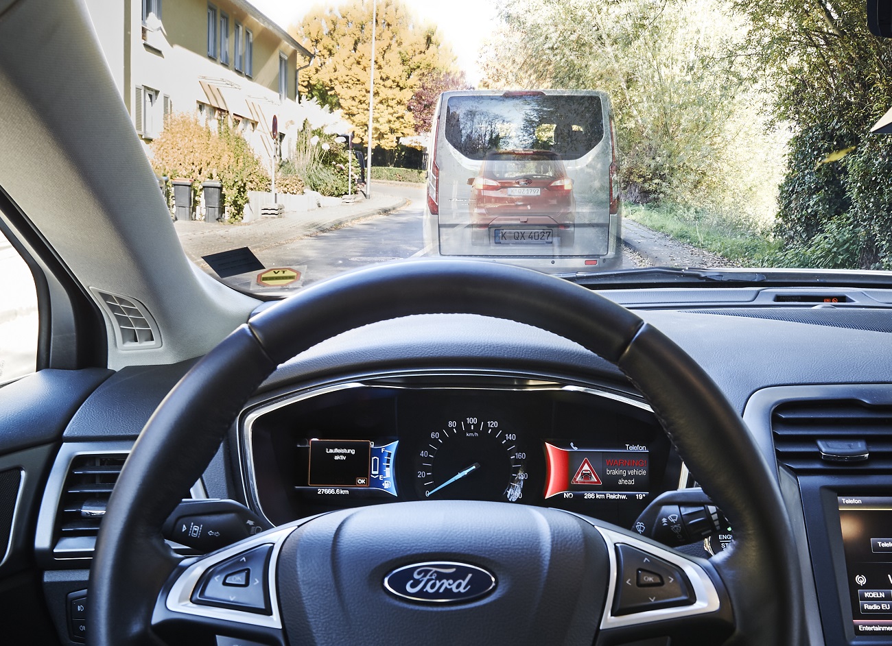 02%20Ford%20Aviso%20frenada%20emergencia