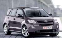 TOYOTA URBAN CRUISER
