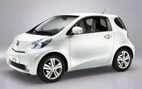 TOYOTA iQ