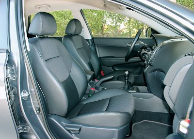 HYUNDAI_i30_1.6_CRDI_CW_402