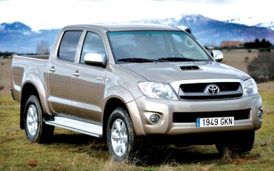 TOYOTA_HILUX_400 TOYOTA_HILUX_400