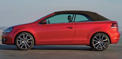 2011_Volkswagen_Golf_Cabrio_402