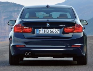 2011_BMW_Serie_3_405