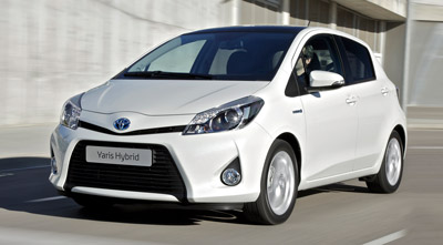 2012_07_Toyota_Yaris_01