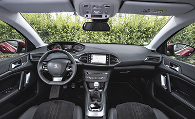 2014P_peugeot_308_03