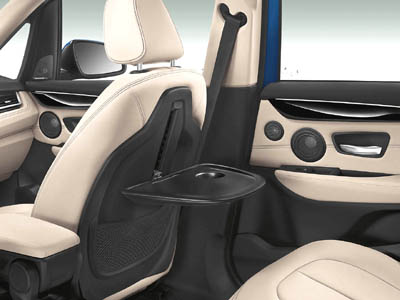 BMW_Serie2_Gran_Tourer_2015_int17 (400)