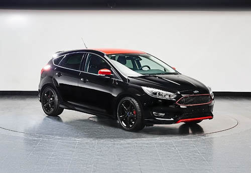 Ford focus 2015_Red Black_edition black