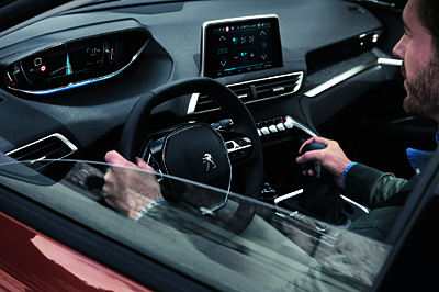 04-peugeot-suv-trophy-3008-i-cockpit-400