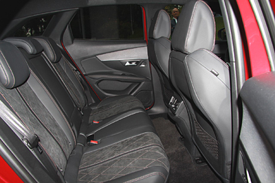 27-peugeot-3008-2016-interior-asientos-traseros-400