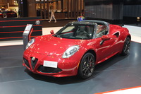 foto: Madrid_Auto_2018_Alfa_Romeo_4C_Spyder_01.JPG