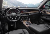 foto: 07 Alfa Stelvio 2.0 T Q4 2017 interior salpicadero.jpg