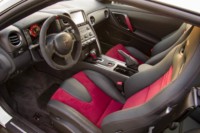 foto: 13 Nissan_GT_R_NISMO_2017_interior.jpg