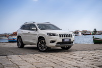 foto: jeep-cherokee-my19-restyling_03.jpg