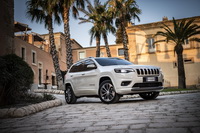 foto: jeep-cherokee-my19-restyling_06.jpg