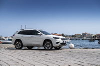 foto: jeep-cherokee-my19-restyling_07.jpg