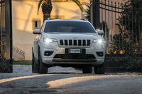 foto: jeep-cherokee-my19-restyling_09.jpg