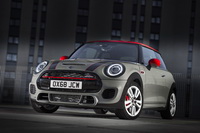 foto: MINI John Cooper Works Euro 6d-TEMP 2019_01.jpg