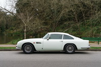 foto: Aston Martin DB5 Sothebys Monterey 2019_03.jpg