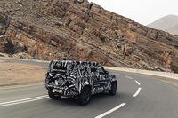 foto: Land Rover Defender 2020 cruz roja test_07.jpg