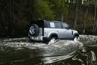 foto: Land Rover Defender 2020_13.jpg