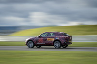 foto: Aston Martin DBX prototype_03.jpg
