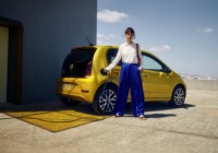 foto: Volkswagen e-up! 2020 carga.jpg