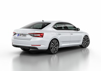 foto: Skoda Superb iV_02.jpg