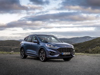 foto: Ford Kuga PHEV ST-Line_03.jpg
