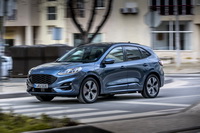 foto: Ford Kuga PHEV ST-Line_06.jpg