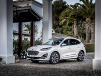 foto: Ford Kuga PHEV Vignale_01.jpg