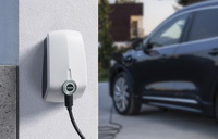 foto: Ford Kuga PHEV wallbox.jpg