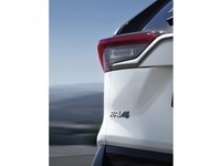 foto: toyota-rav4-hybrid-2019_12.jpg