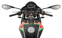 foto: Aprilia Tuono V4 1100 Factory_08.jpg