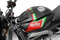 foto: Aprilia Tuono V4 1100 Factory_09.jpg