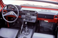 foto: 31 Mercedes Clase G 1979 interior salpicadero.jpg