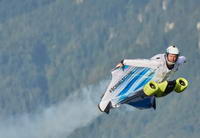 foto: Traje de Alas Electrificado de BMW i_01.jpg