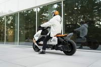 foto: BMW Motorrad Definition CE 04_03.jpg