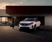 foto: Peugeot 3008 Hybrid 300_01.jpg