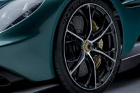 foto: Aston Martin Valhalla_08.jpg