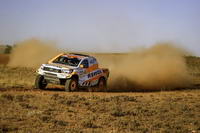 foto: Toyota e Isidre Esteve en el Dakar_04.jpg