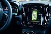foto: Volvo Cars prueba la nueva tecnología de recarga inalámbrica_04.jpg