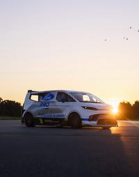 foto: Ford Pro SuperVan Electrica_02.jpg