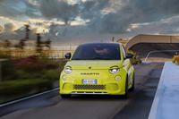 foto: Abarth 500e 2023_07.jpeg