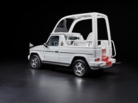 foto: Papamóvil eléctrico de Mercedes-Benz_07.jpg