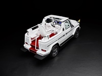 foto: Papamóvil eléctrico de Mercedes-Benz_08.jpg