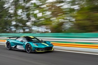 foto: Aston Martin Valhalla_07.jpg