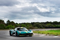foto: Aston Martin Valhalla_08.jpg