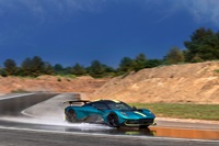 foto: Aston Martin Valhalla_09.jpg