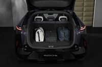 foto: Mazda CX-6e_30.jpg