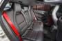 foto: Mercedes CLA Shooting Brake 2015 interior asientos traseros negro rojo.jpg